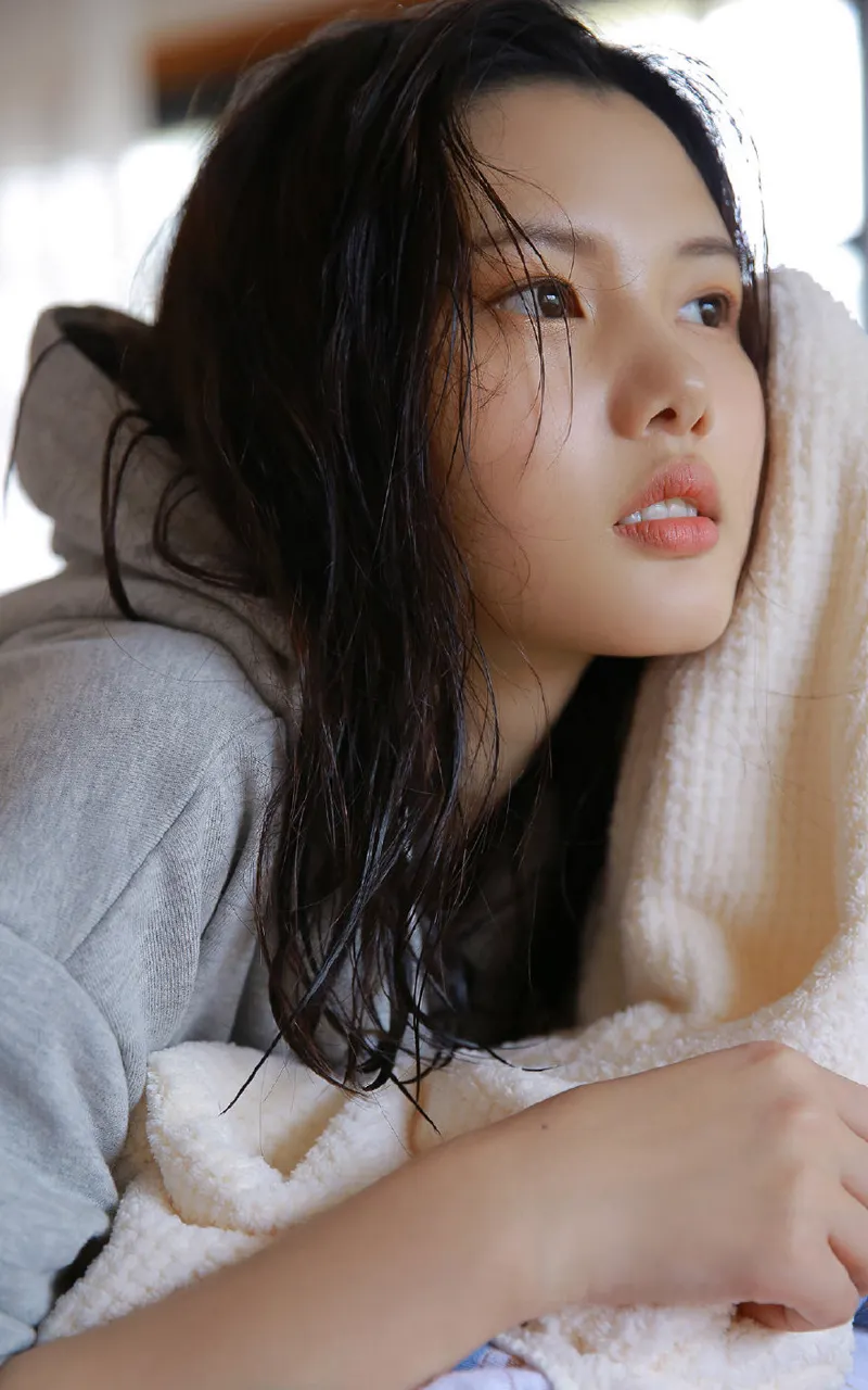 阿里绍兴伴游小姐姐发型师曾宝怡